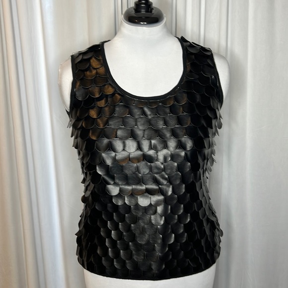 One 7 Six Tank Too - Picture 2 of 9